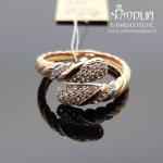 Žiedas puoštas baltu auksu ir cirkoniu