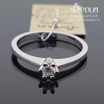 Balto aukso žiedas su akmenukais