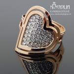 Žiedas su akmenukais