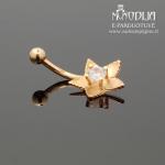 Auksinis auskaras i bambą