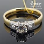 Geltono aukso žiedas su briliantais