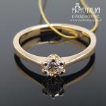 Geltono aukso žiedas su briliantais