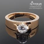 Auksinis žiedas su akmenukais