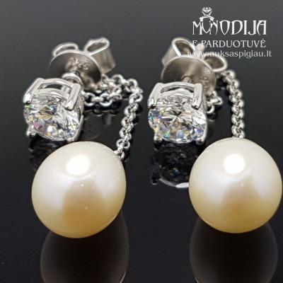 Sidabriniai auskarai su perlais