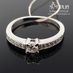 Balto aukso žiedas su briliantais