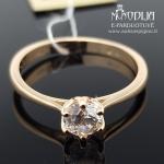 Auksinis žiedas su akmenukais