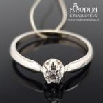 Balto aukso žiedas su briliantais