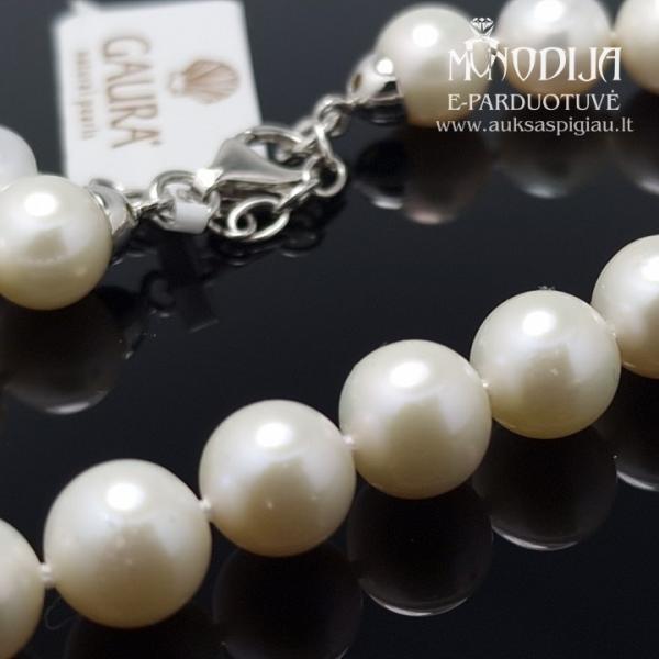 Sidabrinė apyrankė su baltais perlais