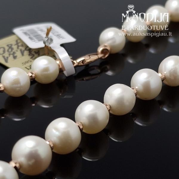 Auksinis baltų perlų vėrinys