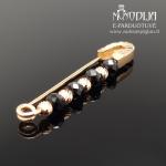 Auksinė sagė žiogelis su juodais karoliukais