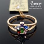 Auksinis žiedas su spalvotais akmenukais