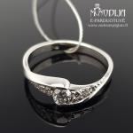 Balto aukso žiedas su briliantais