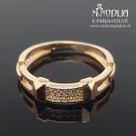 Auksinis žiedas su akmenukais