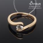 Raudono aukso žiedas su briliantu