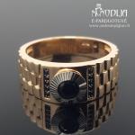 Vyriškas auksinis žiedas su akutėmis