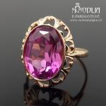 Auksinis žiedas su raudona akute