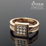 Auksinis žiedas su akmenukais