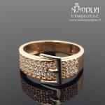 Auksinis žiedas su akutėmis