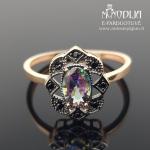 Platus auksinis žiedas su akutėmis