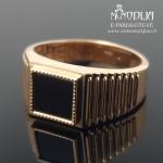 Vyriškas auksinis žiedas su juoda akute