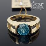 Geltono aukso žiedas su žydru akmenuku