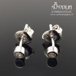 Sidabriniai auskarai su baltomis akutėmis