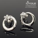 Sidabriniai auskarai su baltomis akutėmis