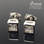 Sidabriniai auskarai su baltomis akutėmis