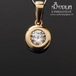 Auksinis pakabukas su balta akute