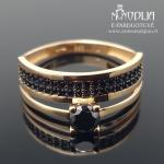 Dvigubas auksinis žiedas su akutėmis