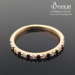 Auksinis žiedas su akutėmis