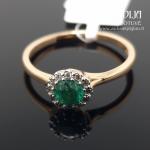 Auksinis žiedas su briliantais ir smaragdu