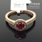 Auksinis žiedas su briliantais ir rubinu