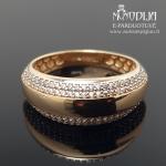 Auksinis žiedas su akutėmis