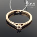 Auksinis žiedas su briliantu