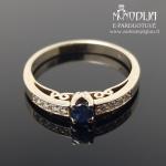 Balto aukso žiedas su akutėmis