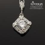 Sidabrinis pakabukas su akmenukais