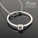 Balto aukso žiedas su briliantu