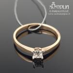 Auksinis žiedas su briliantu