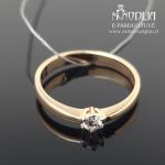 Auksinis žiedas su briliantu