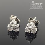 Sidabriniai auskarai su akmenukais