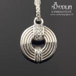 Sidabrinis pakabukas su akmenukais