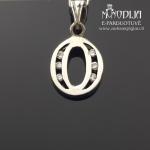 Sidabrinis pakabukas raidelė O