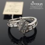 Sidabrinis žiedas su akutėmis