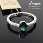 Sidabrinis žiedas su žalia akute