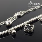 Sidabrinė grandinėlė ant kojos