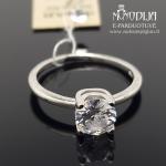 Sidabrinis žiedas su balta akute