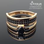 Dvigubas auksinis žiedas su akutėmis