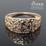 Graviruotas auksinis žiedas