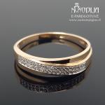 Auksinis žiedas su akutėmis